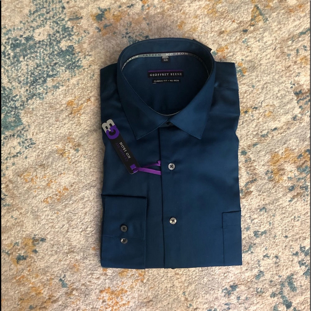 NWT Geoffrey Beene dark blue dress shirt. Size 17.5 32-33.